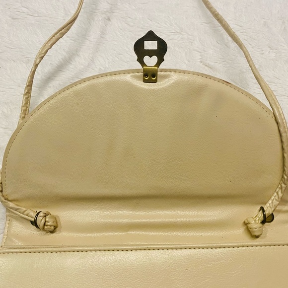 Darling Vintage Purse - Picture 4 of 10